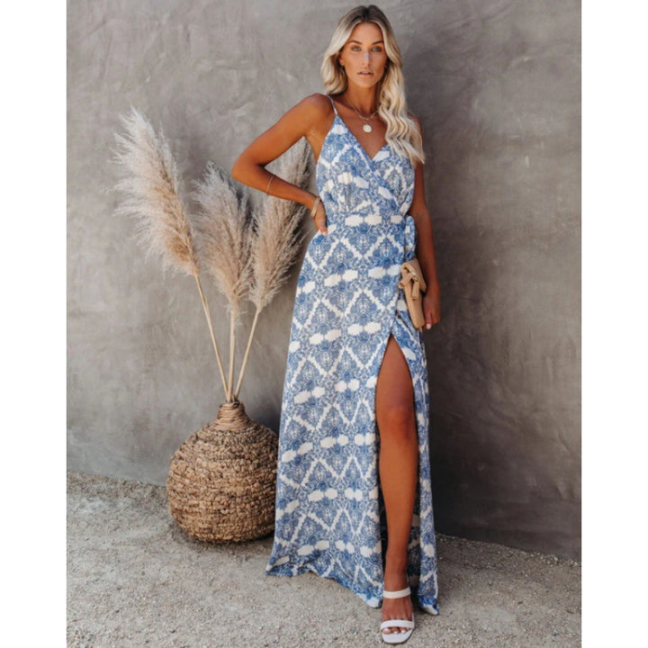 Robe maxi pour dames avec un ourlet flottant et une fente élégante Chic & Stil
