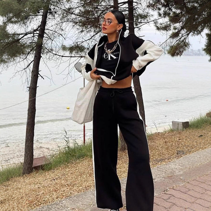 Women's casual tracksuit with cropped top and wide-cut pants Chic & Stil