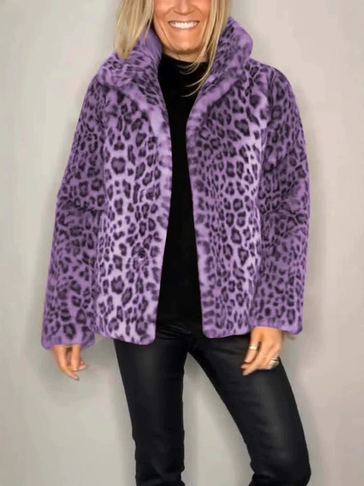 Fashionable plush coat for women with leopard print and elegant cut Lune London