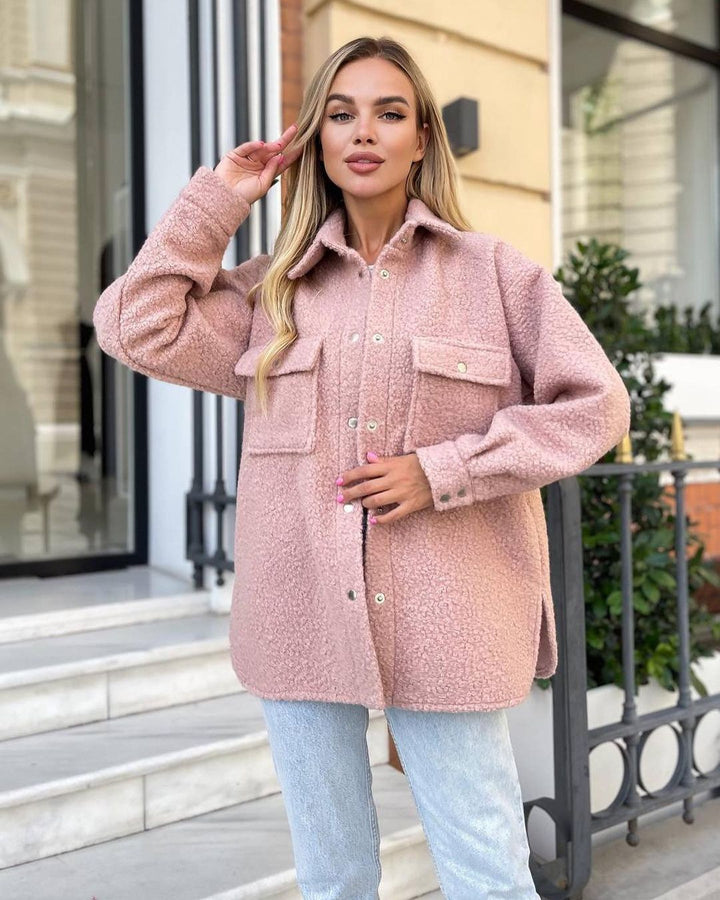 Soft fleece jacket for women with applied pockets and buttoning Lune London
