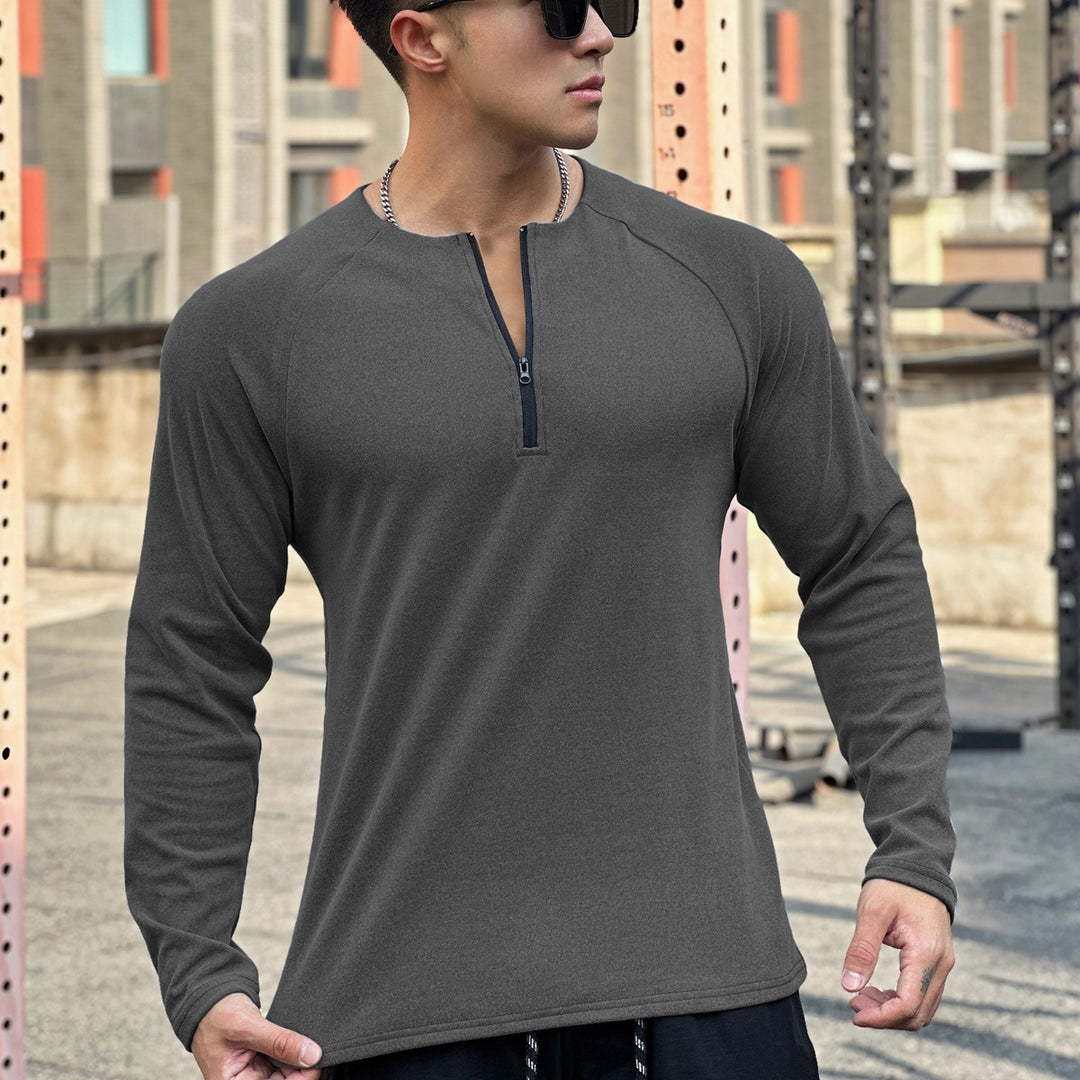 Functional T-shirt for men with innovative zipper and breathable structure Lune London