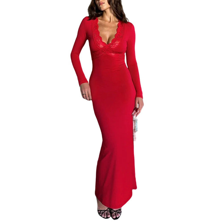 Robe maxi séduisante pour femmes avec un décolleté en V profond et une bordure en dentelle Chic & Stil