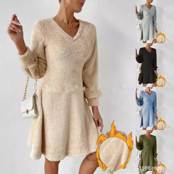Fluid V-neck dress for women with long sleeves and soft fleece Lune London