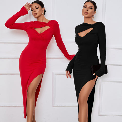 Elegant long sleeve dress for women with stylish cut and high slit Chic & Stil