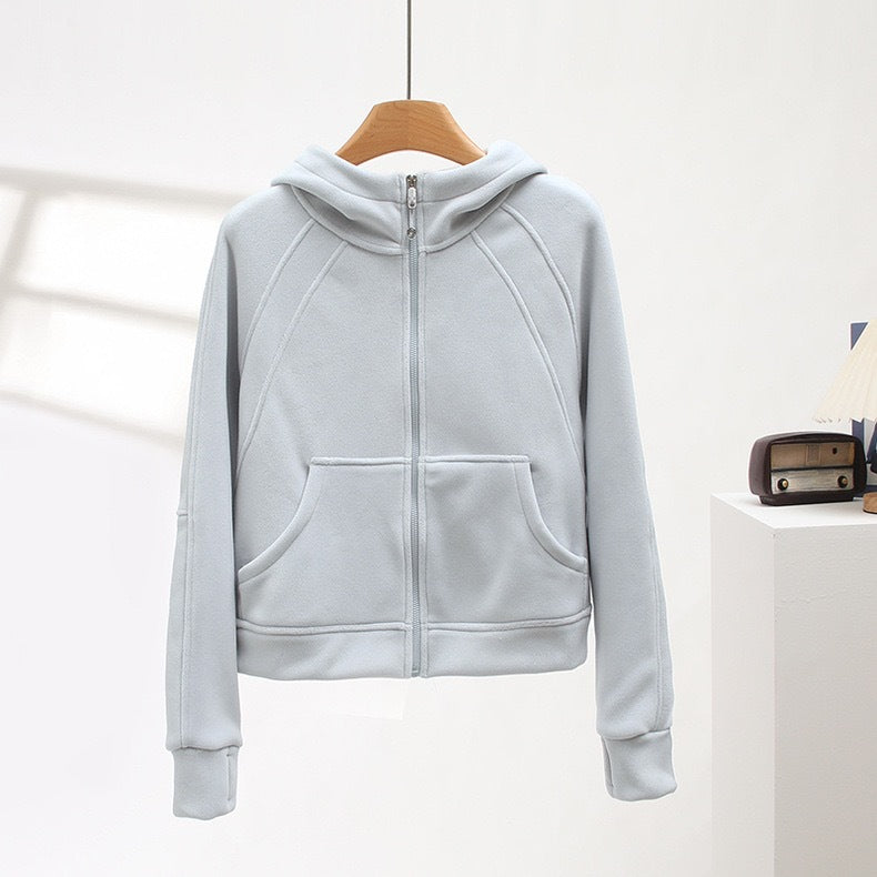 Veste à capuche confortable pour femme avec col montant et poches pratiques Chic & Stil
