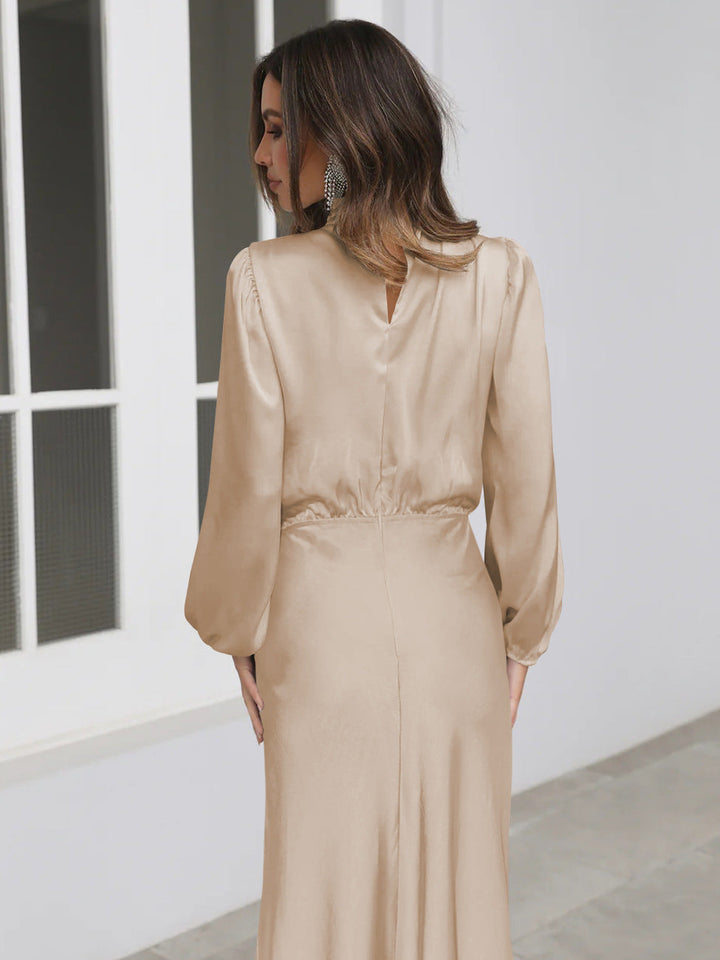 Lune London | Elegant satin dress with long sleeves