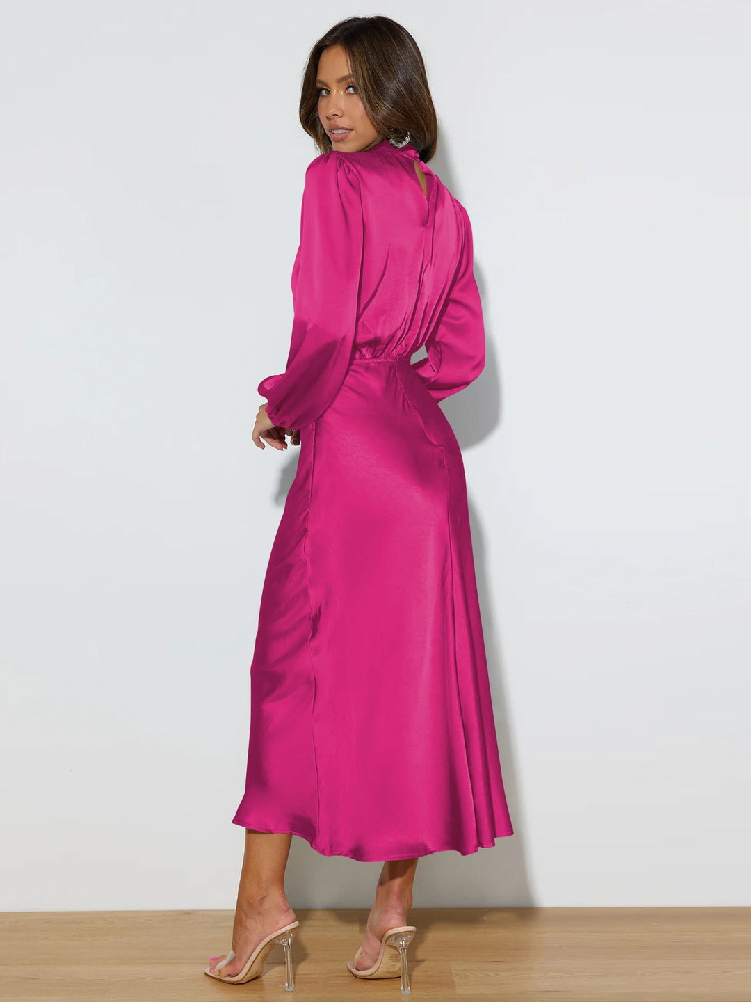 Lune London | Elegant satin dress with long sleeves