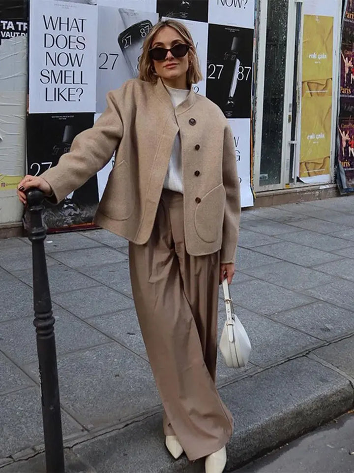 Lune London | Elegant oversized women's coat for autumn