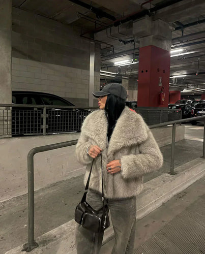 Lune London | Fur Coat - Soft Faux Fur - Plus Size Fit - Elegant and Warm