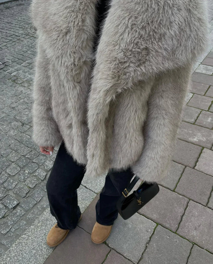 Lune London | Fur Coat - Soft Faux Fur - Plus Size Fit - Elegant and Warm