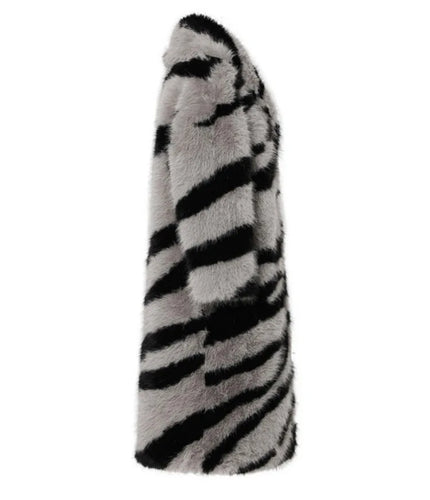 Lune London | Longer fur coat for women with animal print - Luxurious and stylish winter design