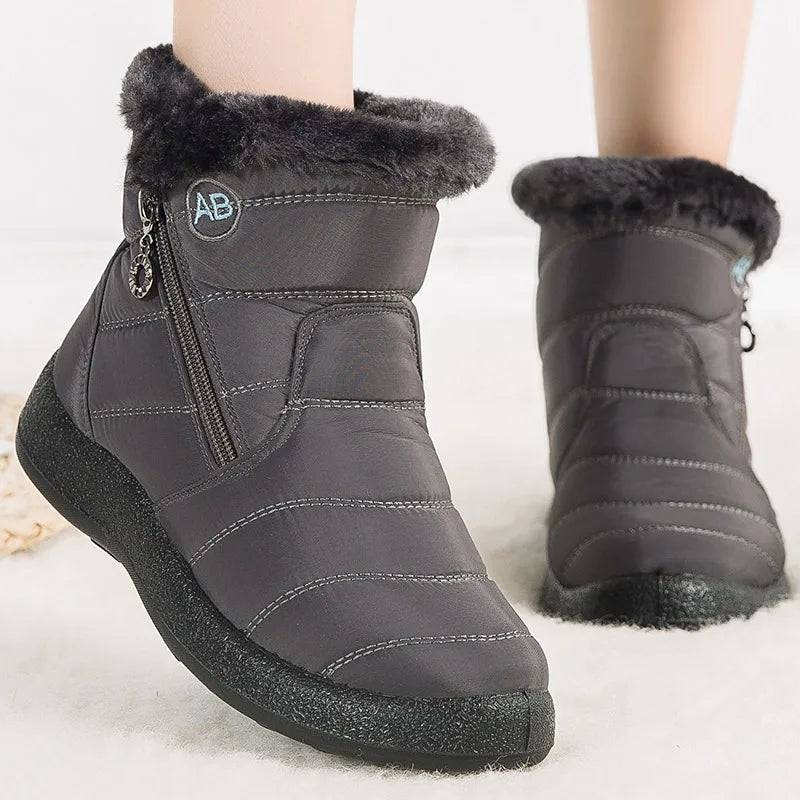 Lune London | Snow Boots - Mid-Calf - Water Resistant - Faux Fur Lined - Side Zipper