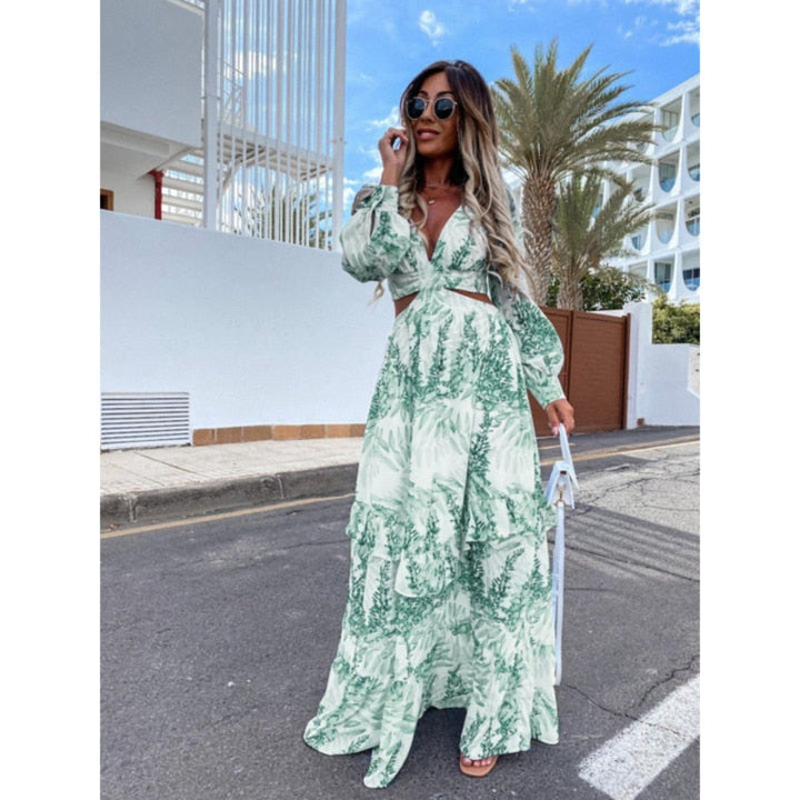 Lune London | Elegant dress with neckline