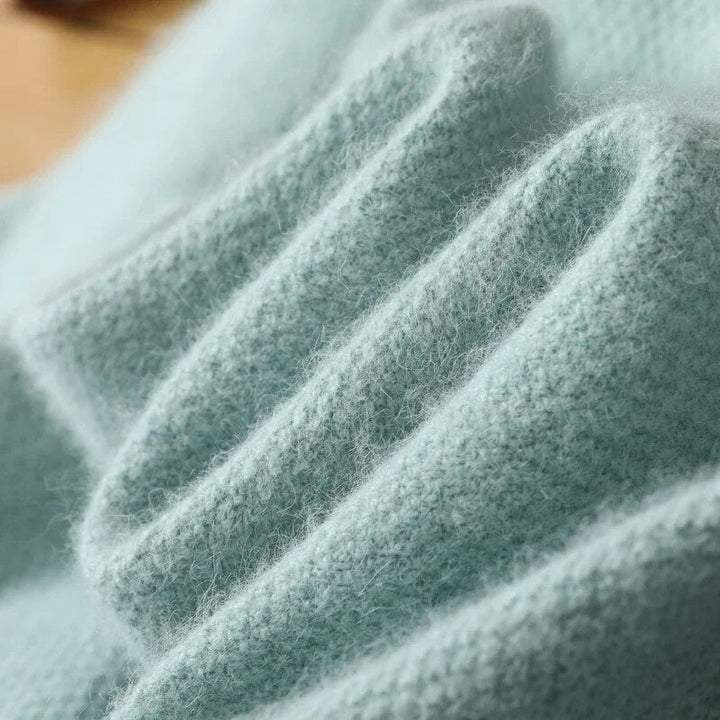 Lune London | Elegant Cashmere Sweater for Women Luxury & Timeless Design
