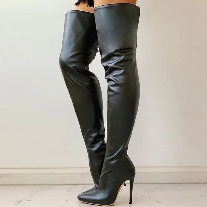 Lune London | The knee-high heeled boots