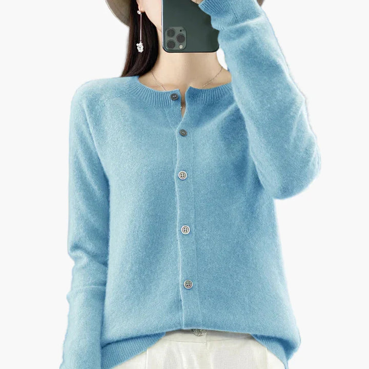 Chic und Stil | Classic cardigan - Elegant everyday style for the office and leisure