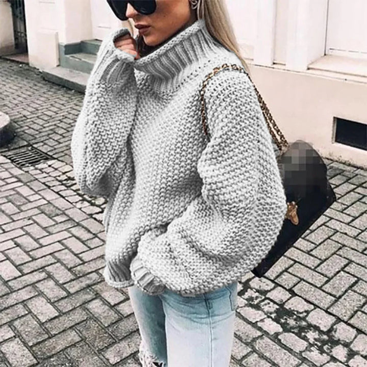 Lune London | Pullover with F Mouse Sleeve