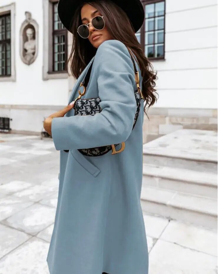Lune London | Coat - Wool blend - Tailored fit - Button closure - Classic design