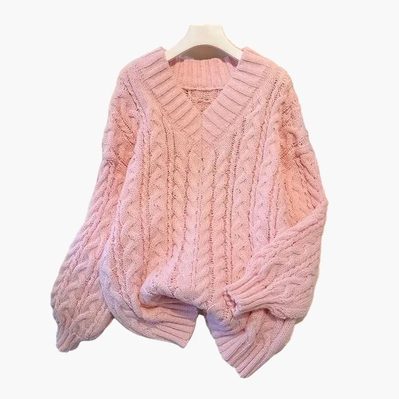 Lune London | Sweater in chunky knit with V neck winter leisure design twist