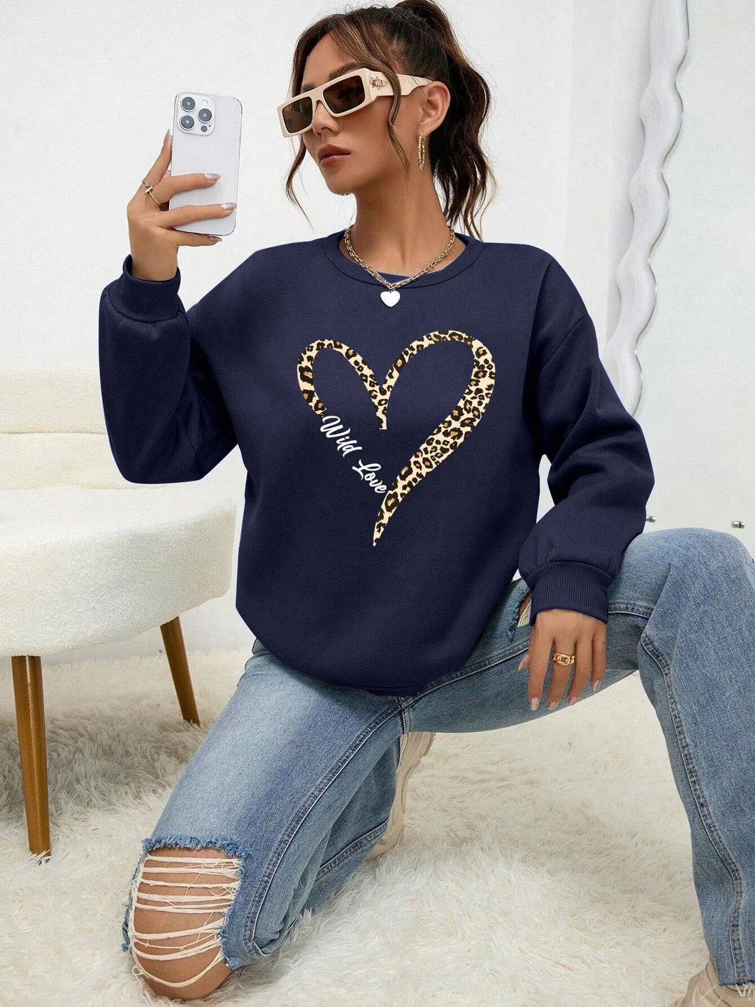 Lune London | Sweatshirt with Leopard Heart Print Polyester Trendy and Comfortable