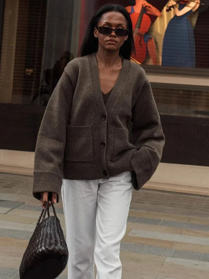 Lune London | Elegant V-Neck Cardigan