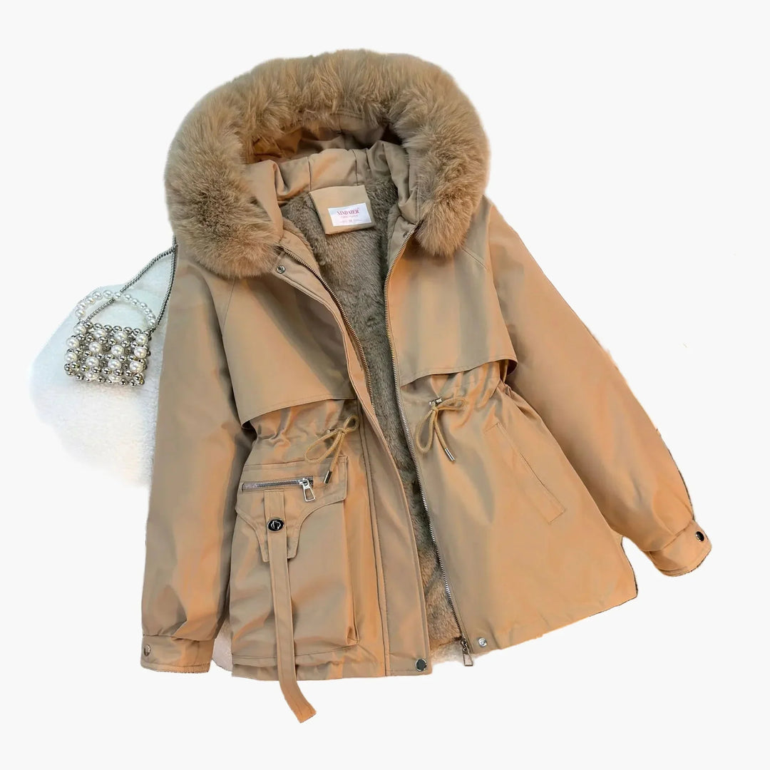 Lune London | Winter jacket with hood and faux fur collar - Elegant parka for cold days