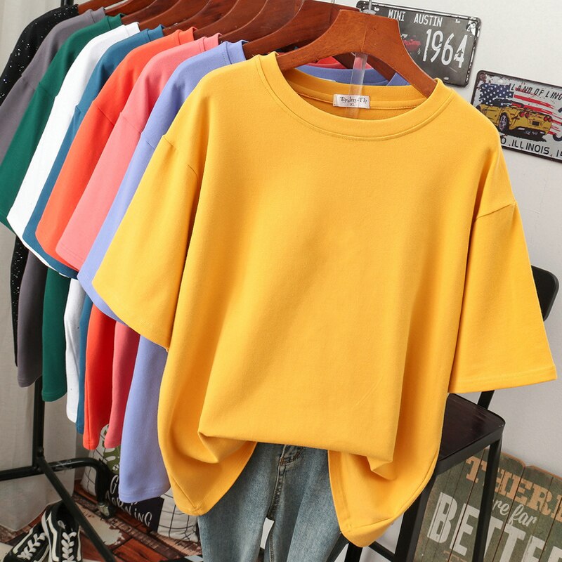 Lune London | Cozy Cotton Basic: Plus-Size T-Shirt for Women