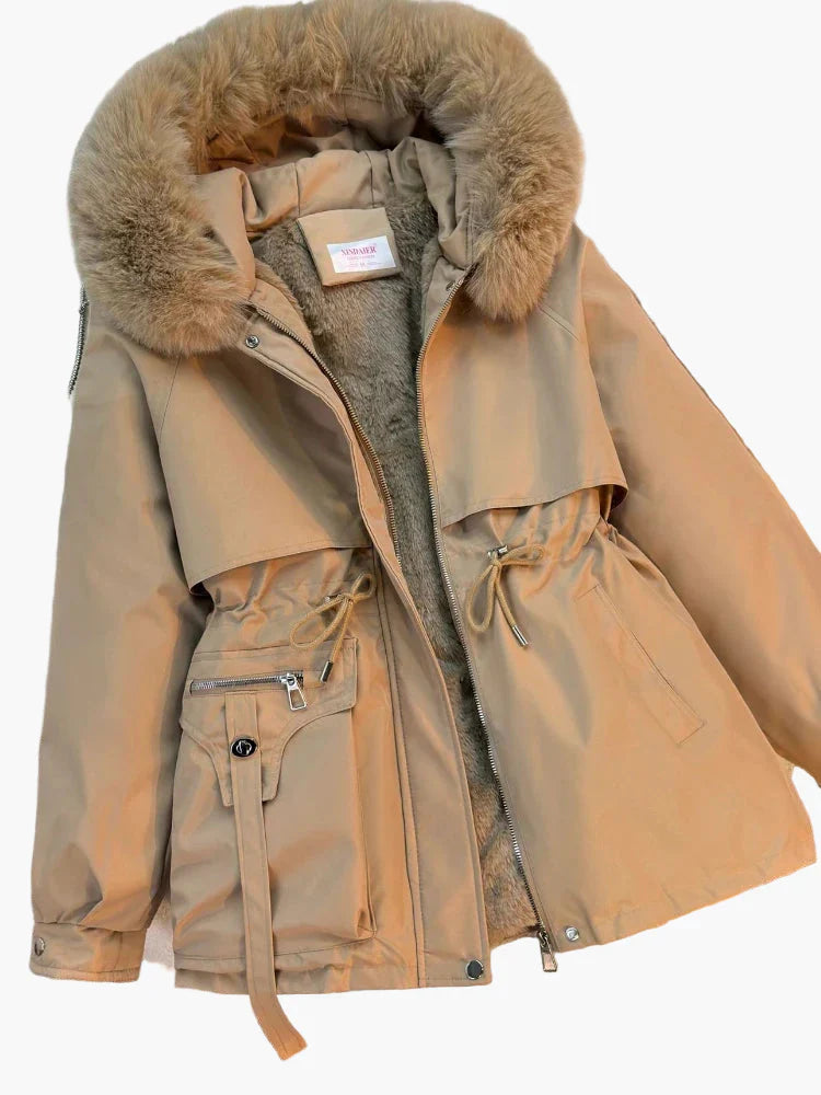 Lune London | Winter jacket with hood and faux fur collar - Elegant parka for cold days
