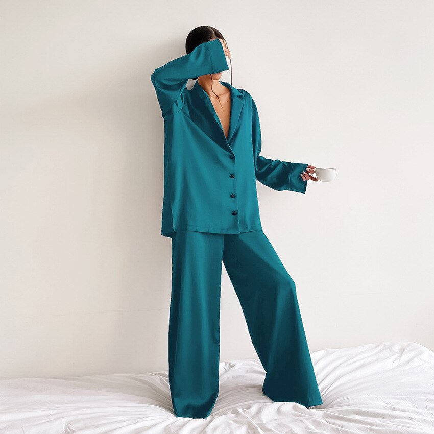 Lune London | Classic satin pajama set