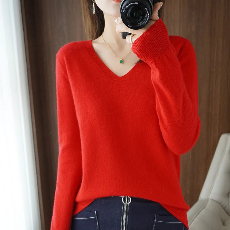 Lune London | Pullover - Comfortable V-neck Pullover