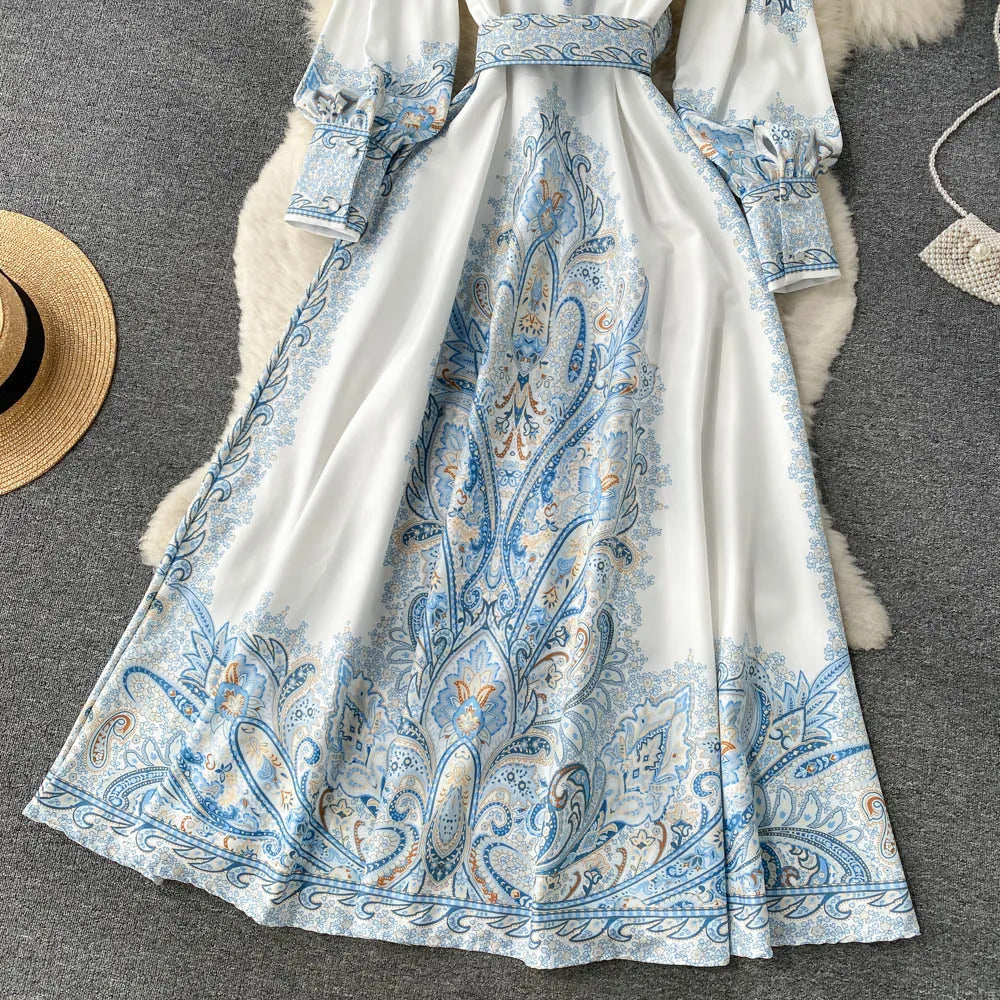 Lune London | A-Line Dress with Belt and Floral Pattern