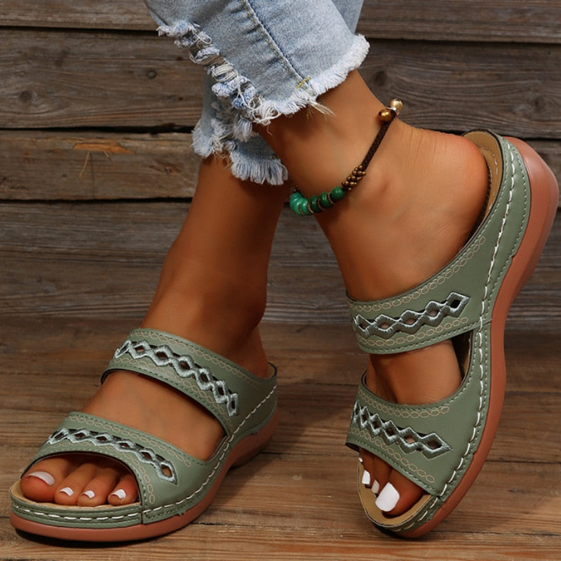 Lune London | Orthopedic sandals with padding