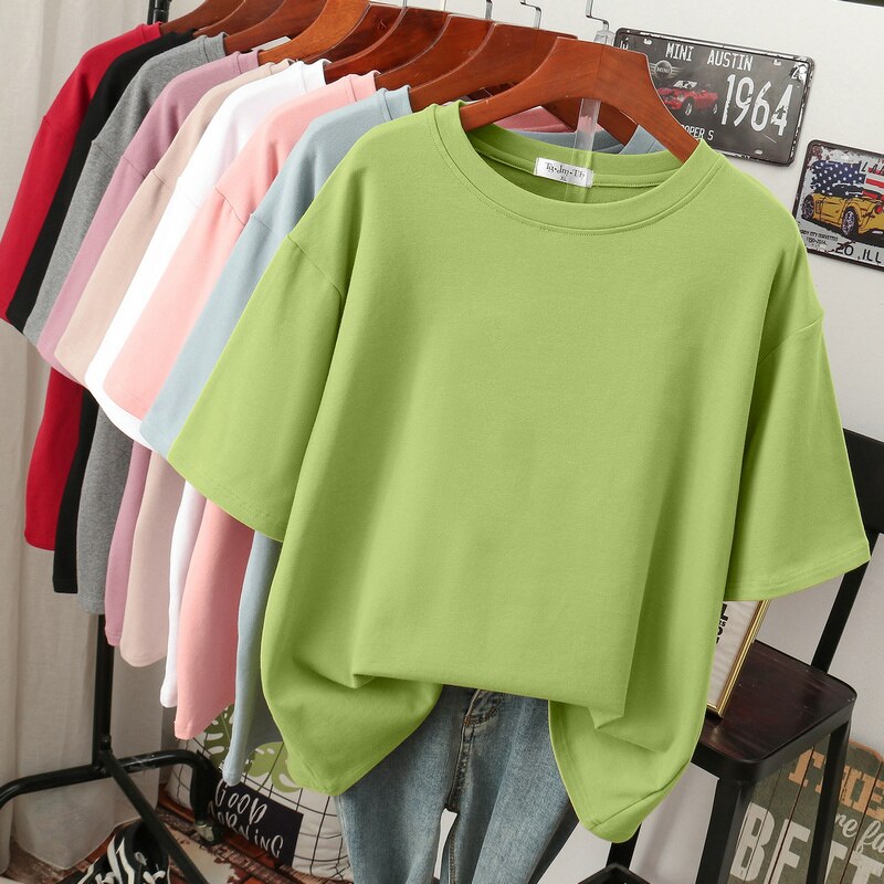 Lune London | Cozy Cotton Basic: Plus-Size T-Shirt for Women