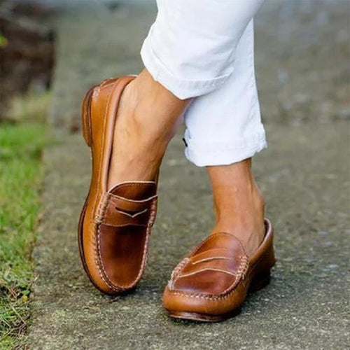 Chic und Stil | High-Quality Leather Orthopedic Slippers - Comfortable and Supportive Women's Shoes