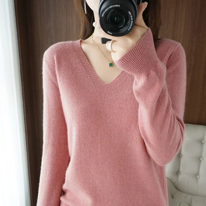 Lune London | Pullover - Comfortable V-neck Pullover