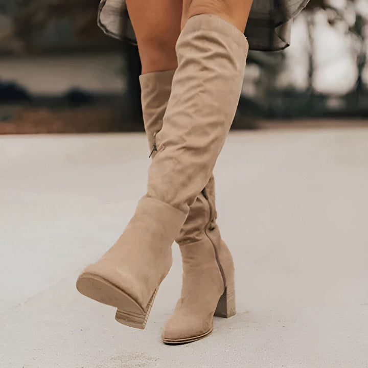 Lune London | Height boots with a small heel