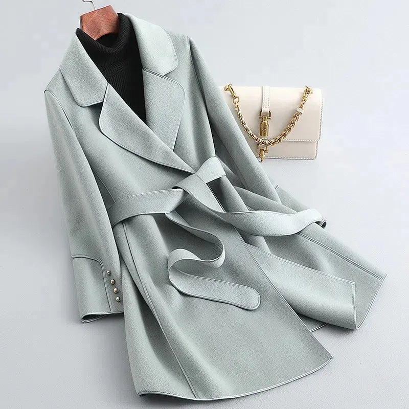 Chic Und Stil | Elegant and Versatile Winter Coat