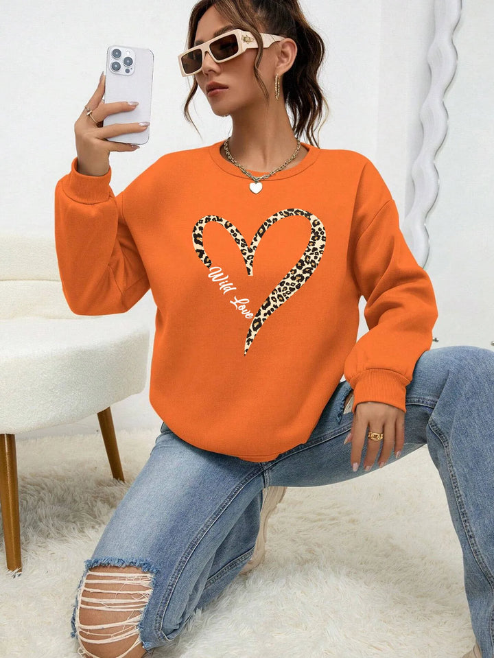 Lune London | Sweatshirt with Leopard Heart Print Polyester Trendy and Comfortable