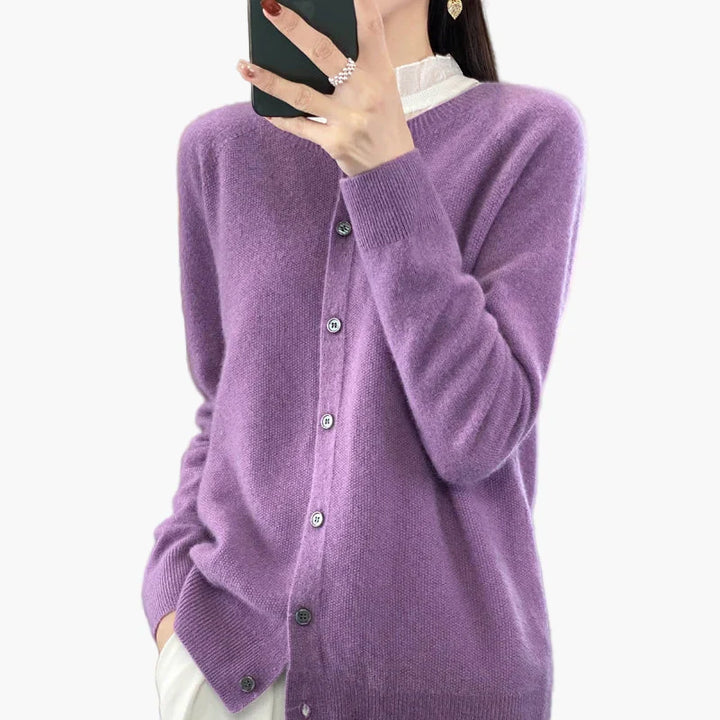 Chic und Stil | Classic cardigan - Elegant everyday style for the office and leisure