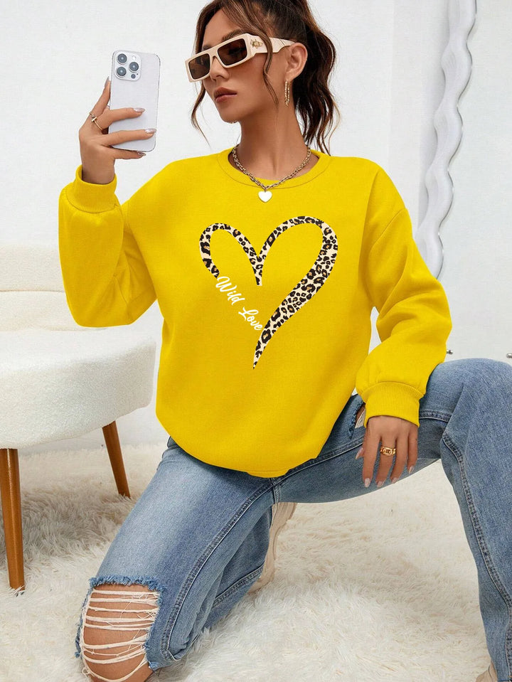 Lune London | Sweatshirt with Leopard Heart Print Polyester Trendy and Comfortable