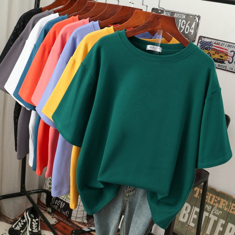 Lune London | Cozy Cotton Basic: Plus-Size T-Shirt for Women