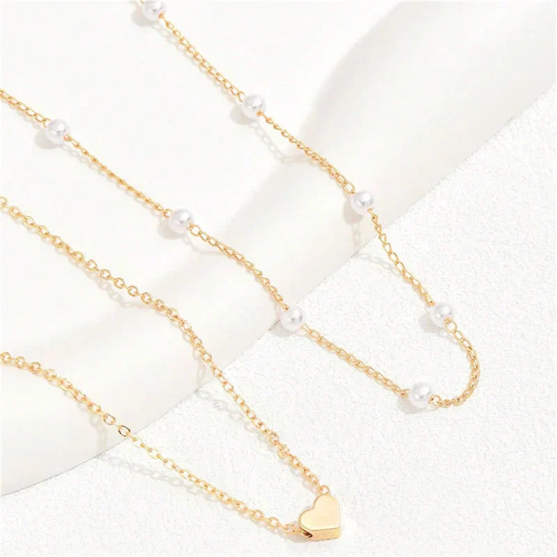 Chic Und Stil | Pearl Choker Heart Necklace for Women