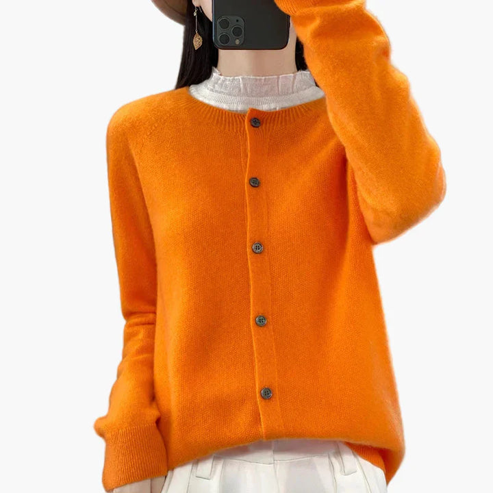 Chic und Stil | Classic cardigan - Elegant everyday style for the office and leisure