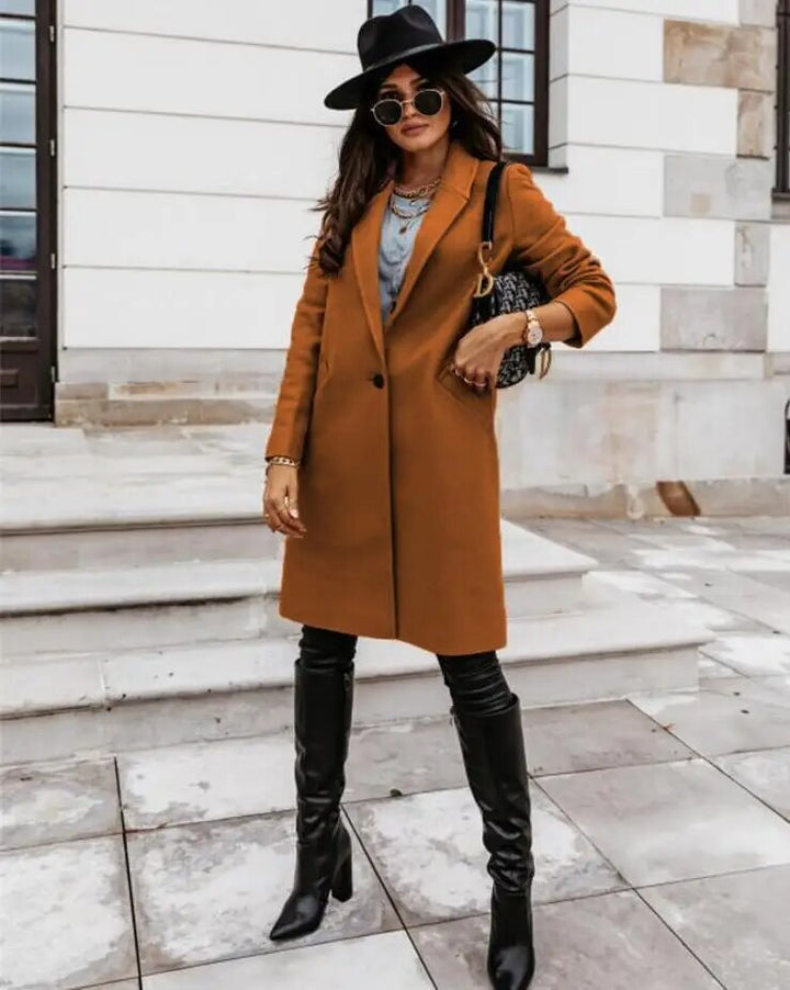 Lune London | Coat - Wool blend - Tailored fit - Button closure - Classic design