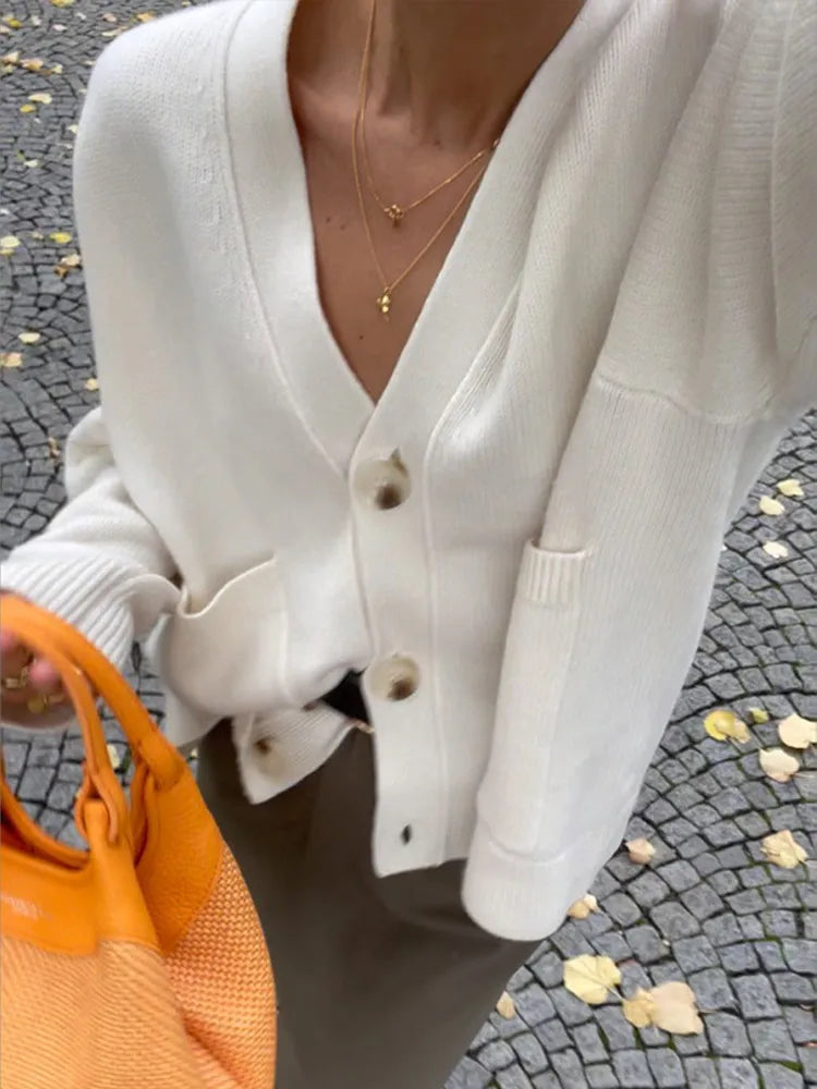 Lune London | Elegant V-Neck Cardigan