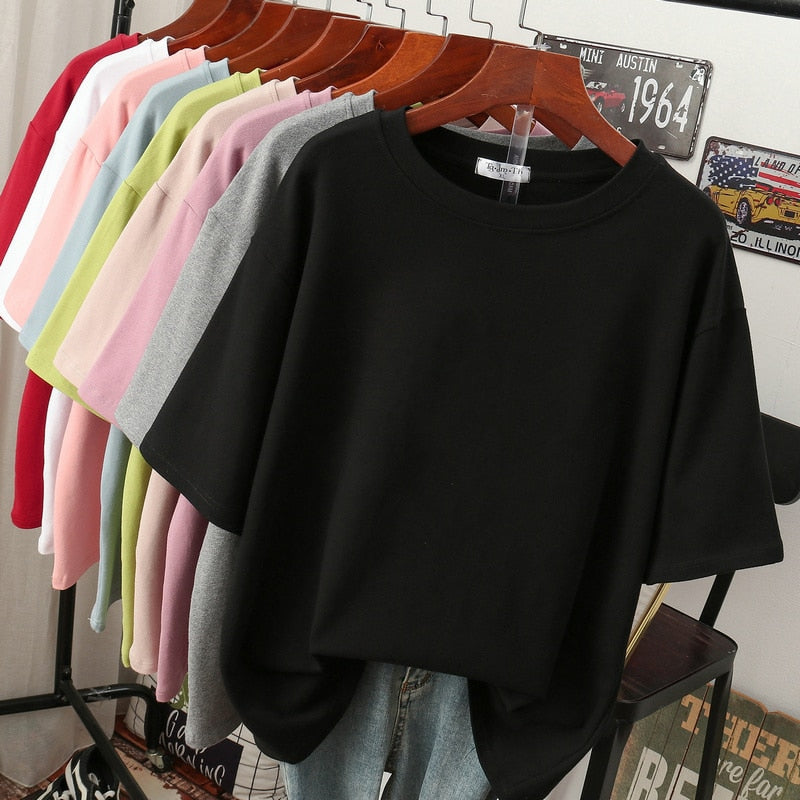 Lune London | Cozy Cotton Basic: Plus-Size T-Shirt for Women