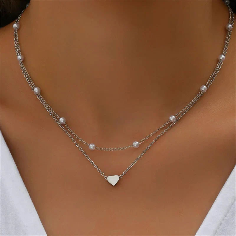 Chic Und Stil | Pearl Choker Heart Necklace for Women