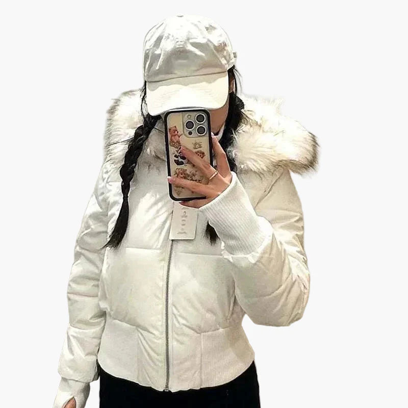Lune London | Winter jacket with hood and fur collar - Modern and fitted transitional jacket for autumn and winter