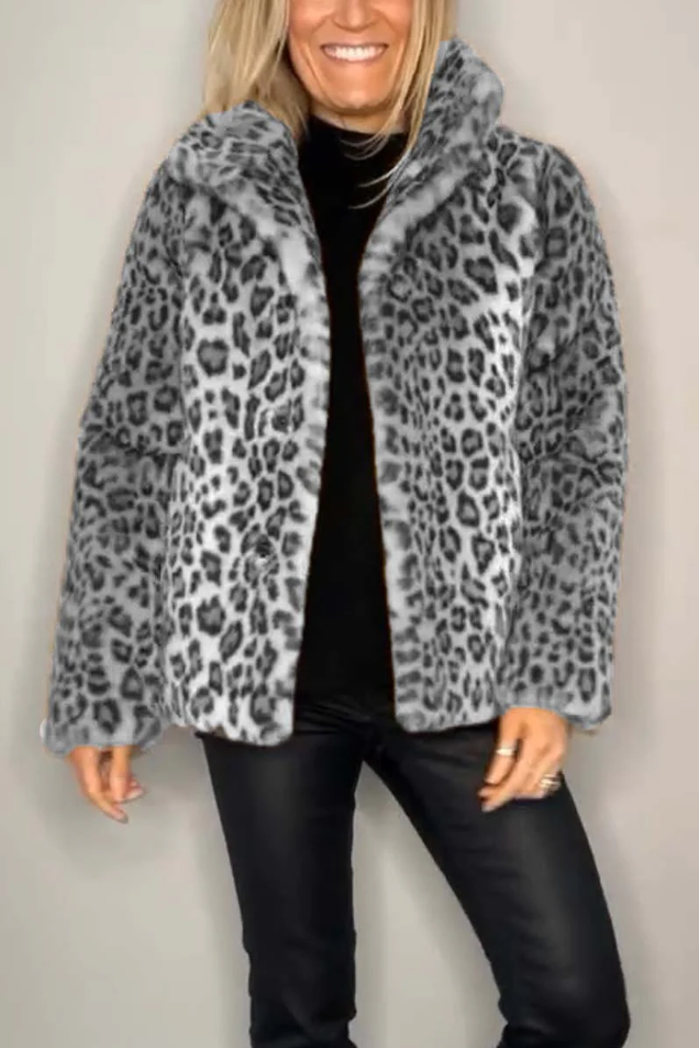 Lune London | Classic Ladies Winter Coat with Leopard Print