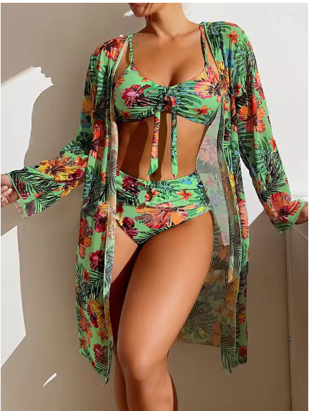 Lune London – Fashionable bikini set for summer 23